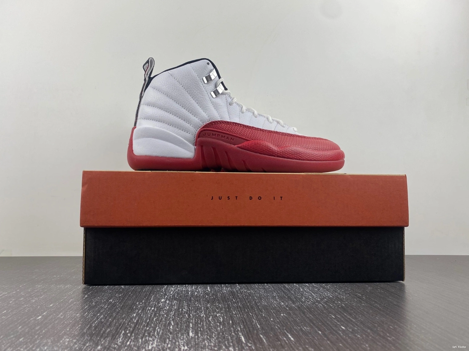 CT8013-116 Cherry Air 12 Jordan 0412